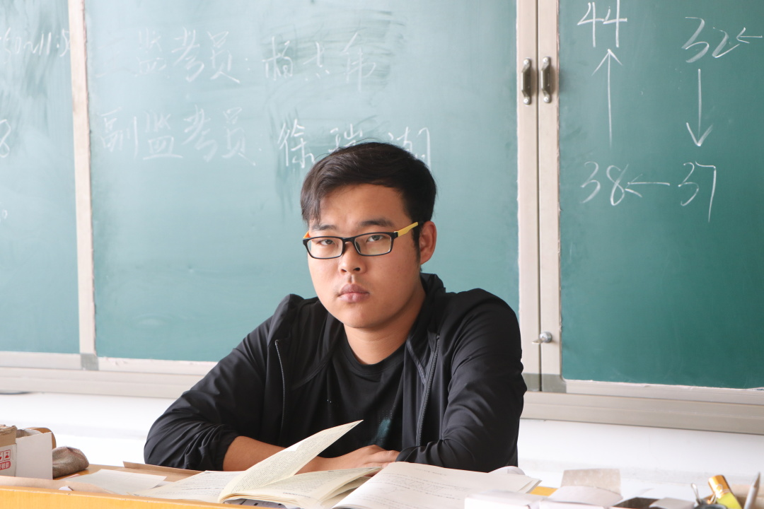月考磨剑  志存高远——高一年级部四调考试纪实