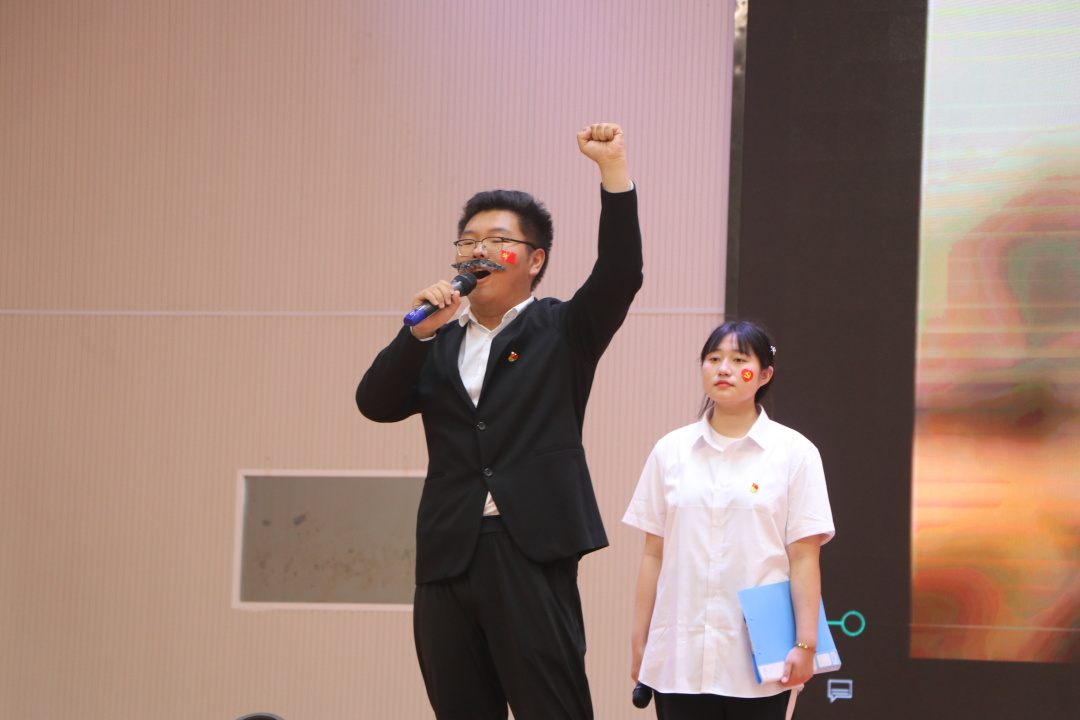 致敬百年路 起航新征程——高一A级部庆祝建党100周年的主题朗诵比赛