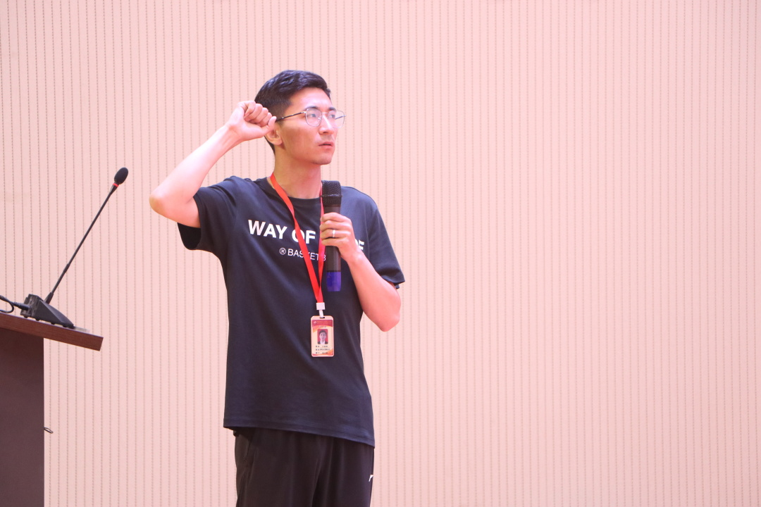 高举团旗跟党走 青春献礼迎百年——唐山市曹妃甸区中恒高级中学新团员入团仪式