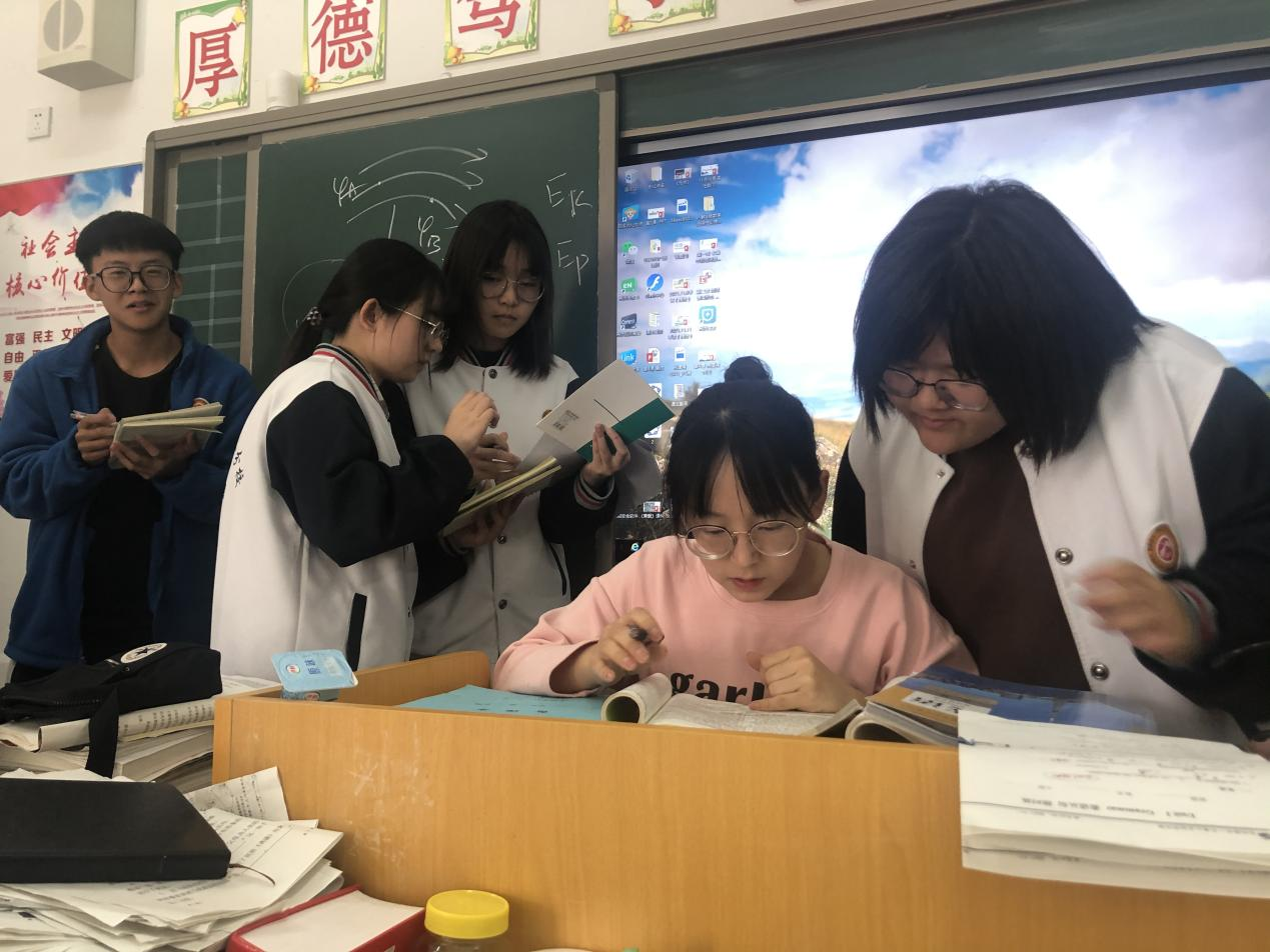 中恒高二B部英语老师们的日常