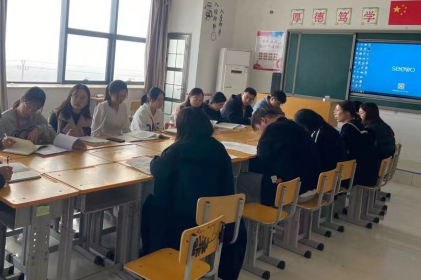 我爱我师——中恒中学高二年级部专题报道之高秋月老师