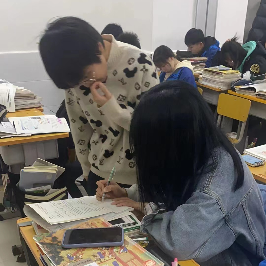 我爱我师——中恒高级中学高二A级部系列报道之孙艾诗老师