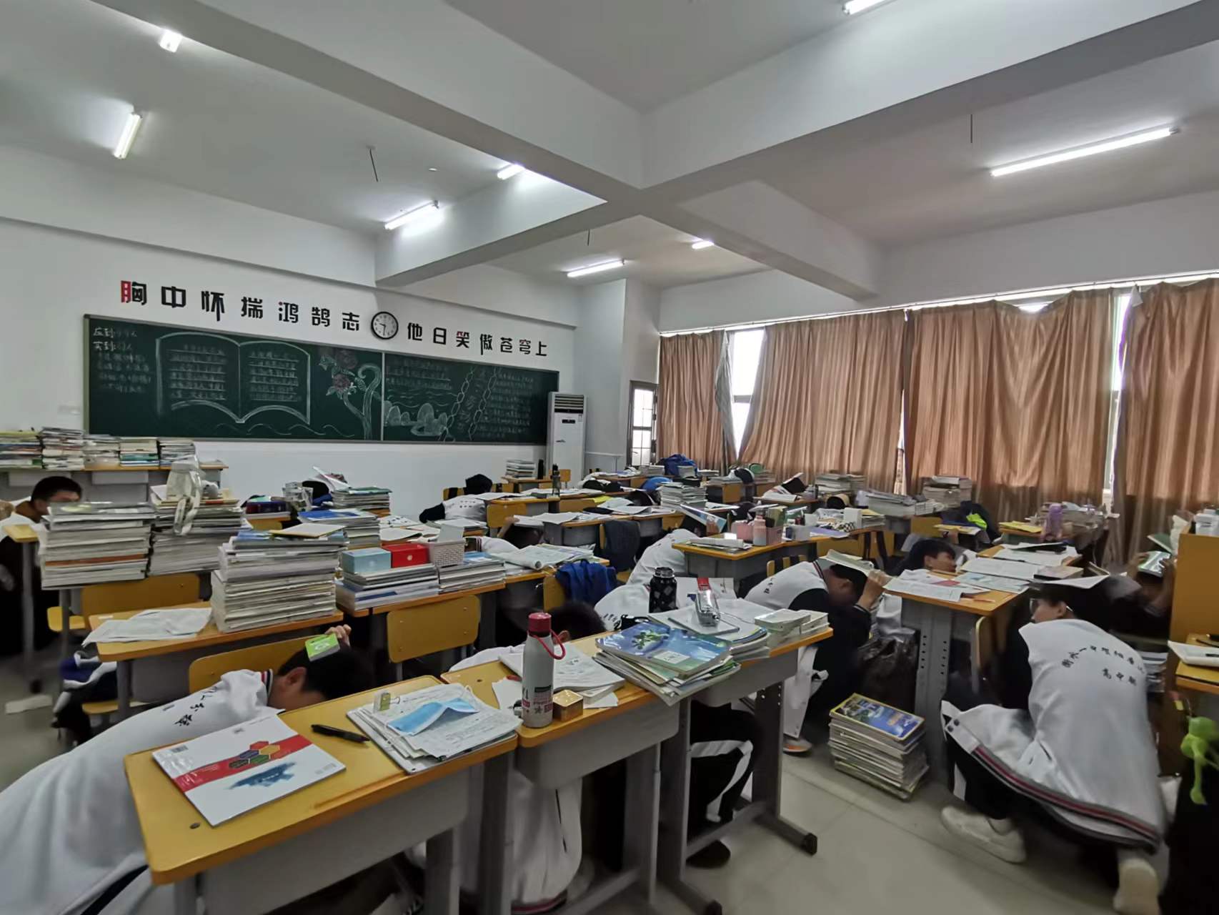 演练有方  地震不慌