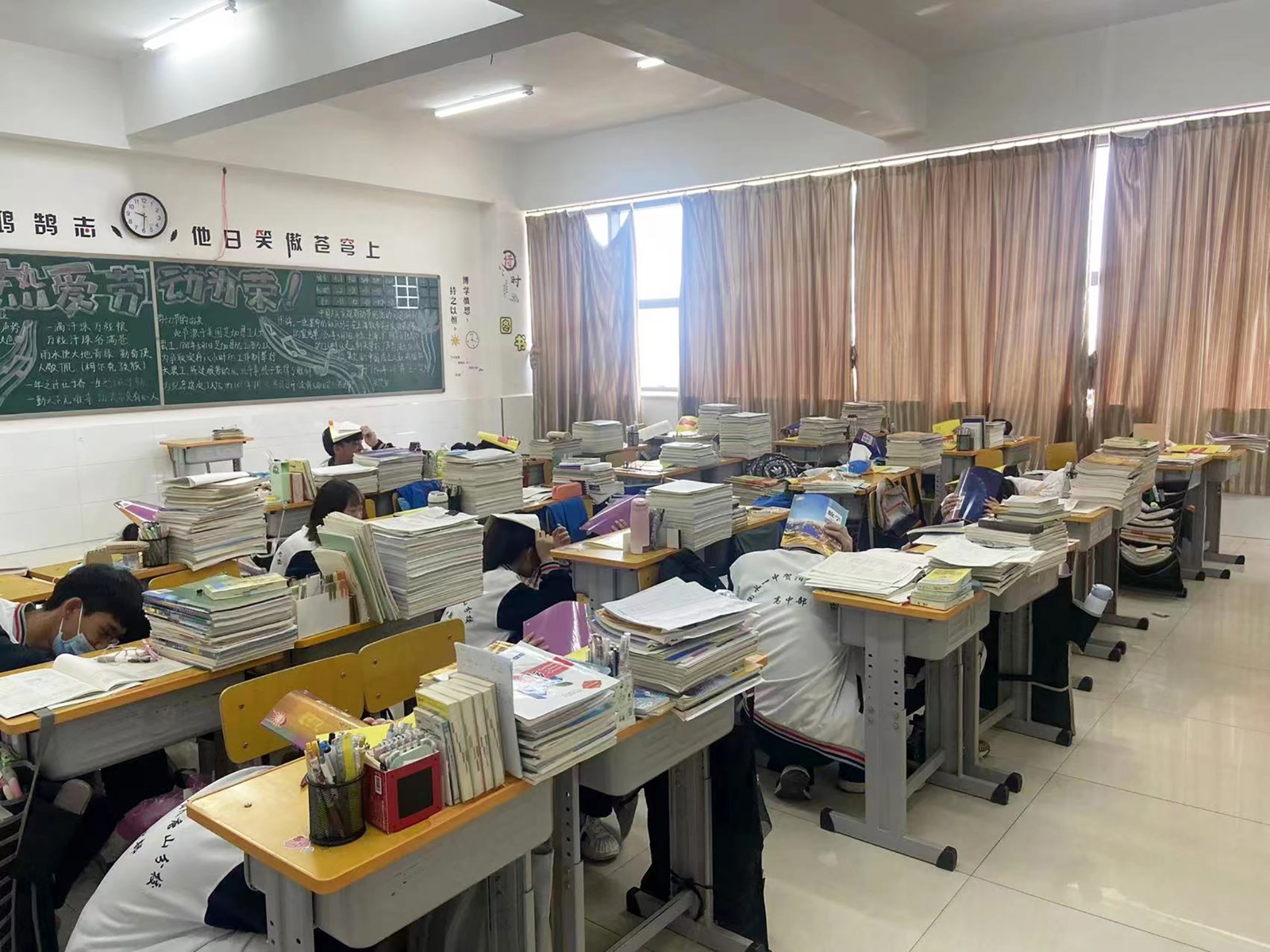 演练有方  地震不慌