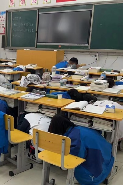 筑牢安全防线 建设平安校园