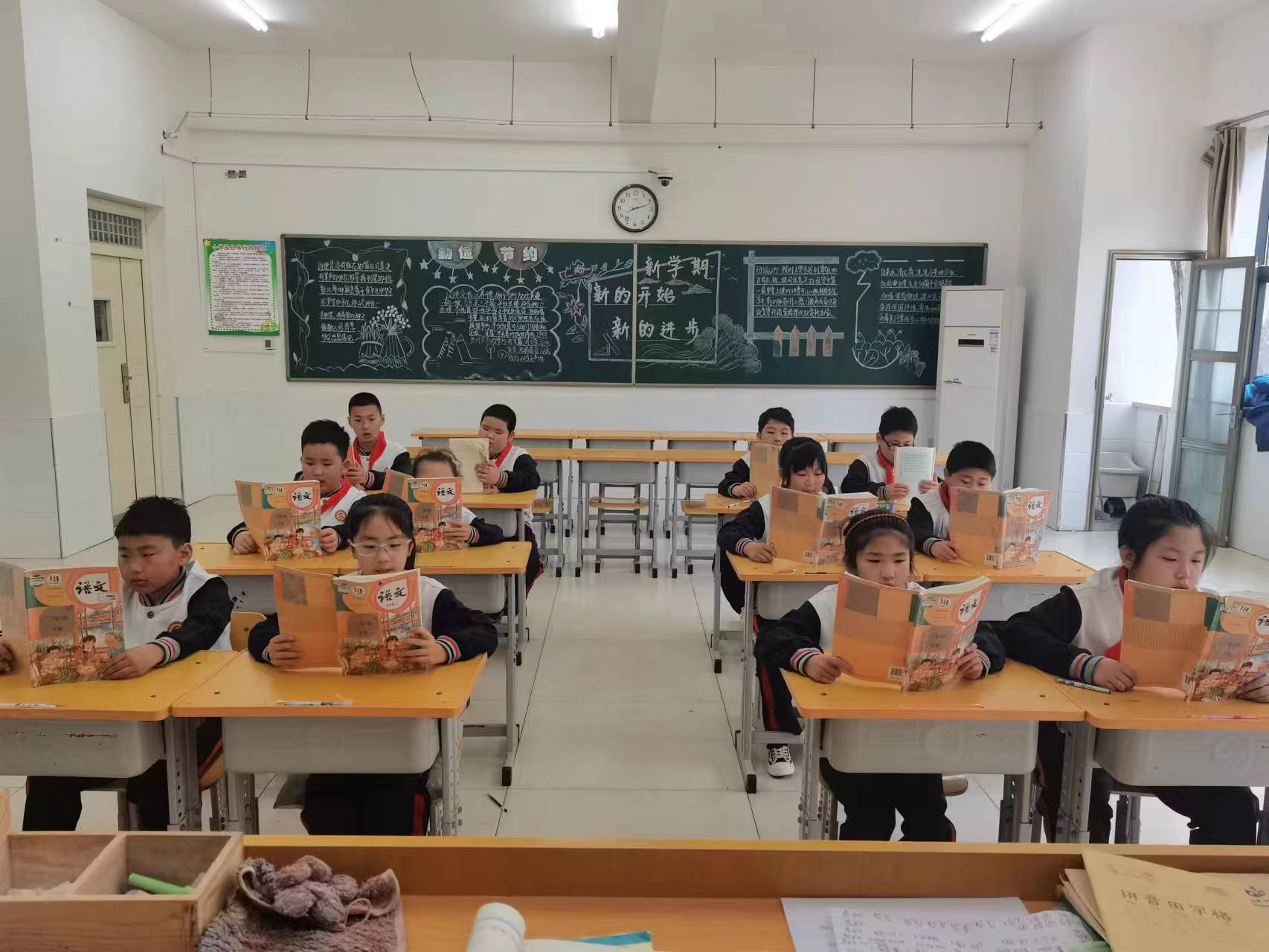 清晨读书正当时 莫负年少好时光