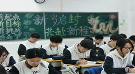 静谧与热烈交织 贺阳师生共绘学习画卷
