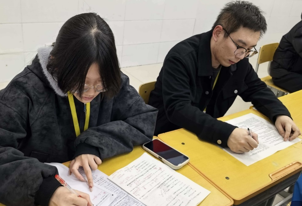 “迎战期末，严导并行“——唐山贺阳高一 B 部备考冲刺进行时！