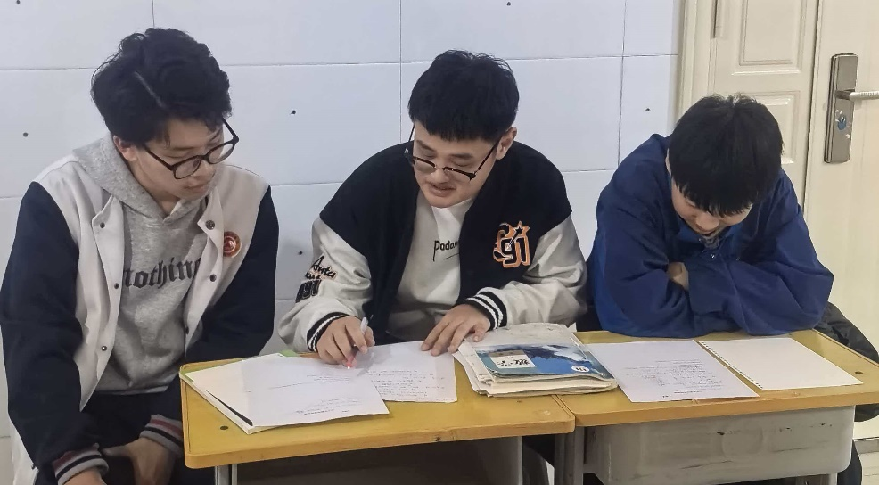 “迎战期末，严导并行“——唐山贺阳高一 B 部备考冲刺进行时！